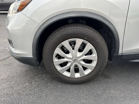 Used 2017 Nissan Rogue S FWD image 8