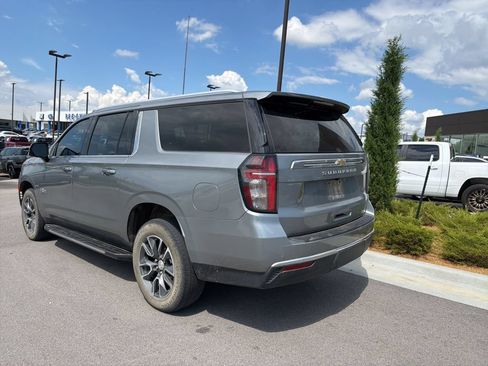 Used 2023 Chevrolet Suburban LT w/ LT Signature Plus Package RWD image 5