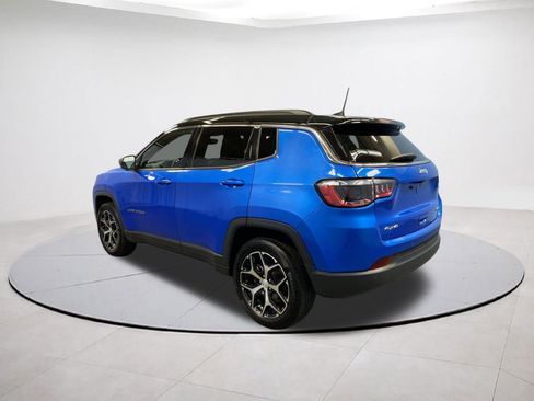 Certified 2024 Jeep Compass Limited image 4