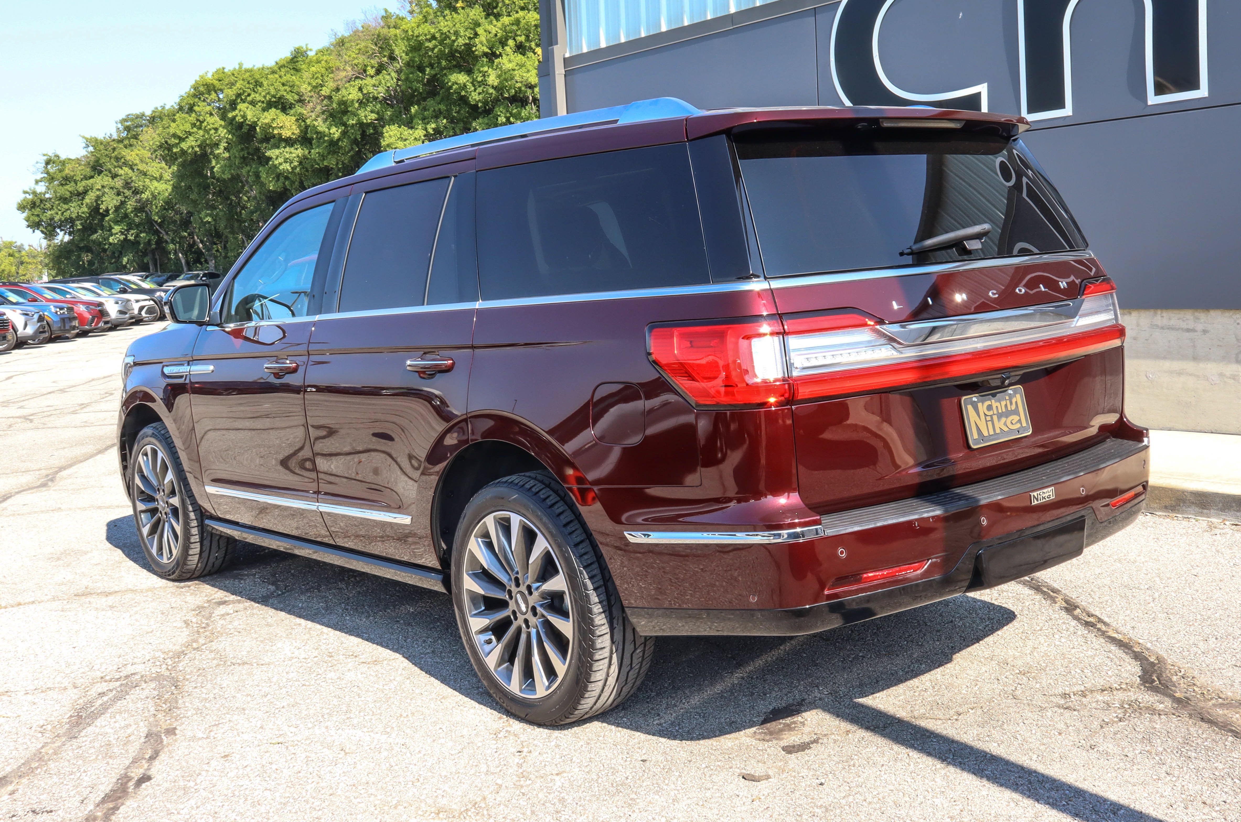 Used 2021 Lincoln Navigator Reserve AWD/4WD image 6