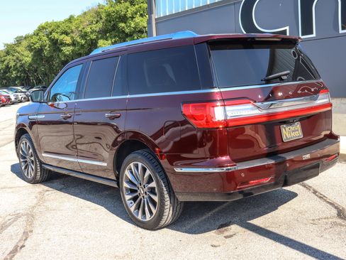 Used 2021 Lincoln Navigator Reserve AWD/4WD image 6