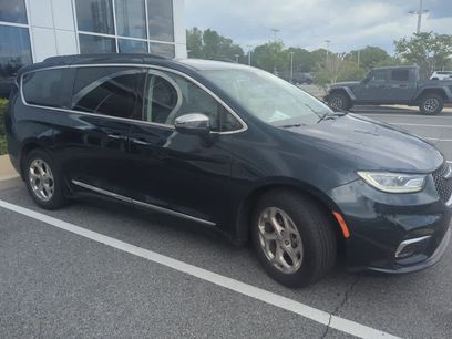 Used 2022 Chrysler Pacifica Limited