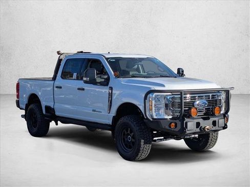 New 2026 Ford F250 XLT w/ FX4 Off-Road Package image 7