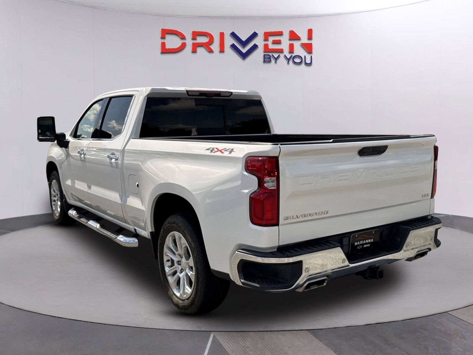 Used 2023 Chevrolet Silverado 1500 LTZ w/ Technology Package AWD/4WD image 6