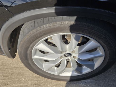 Used 2019 INFINITI QX50 Essential w/ Premium Heat Package image 10