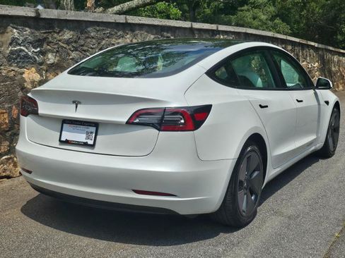 Used 2023 Tesla Model 3 Standard Range RWD image 10
