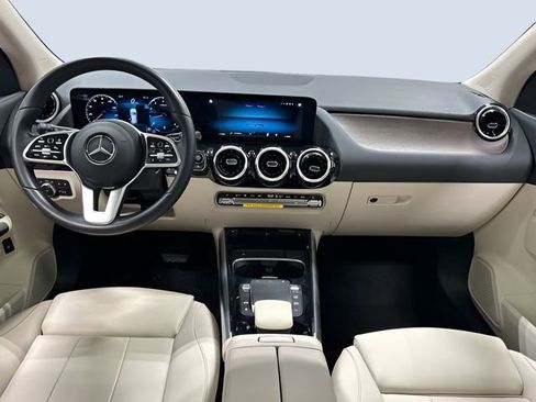 Used 2022 Mercedes-Benz GLA 250 4MATIC image 12