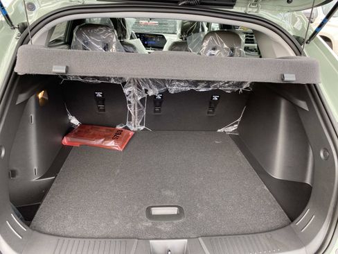 New 2026 Chevrolet Trax ACTIV w/ Sunroof Package FWD image 5