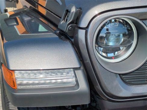 New 2025 Jeep Gladiator Sport w/ Premium Package image 10