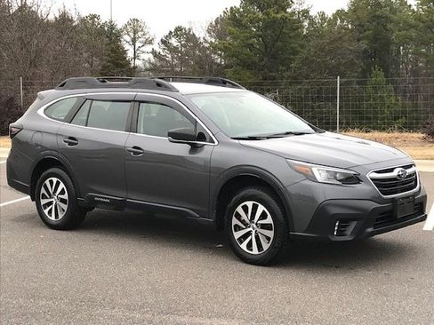 Used 2021 Subaru Outback 2.5i image 2