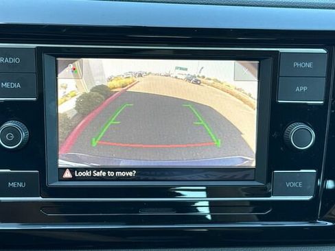 Certified 2022 Volkswagen Taos S FWD image 19