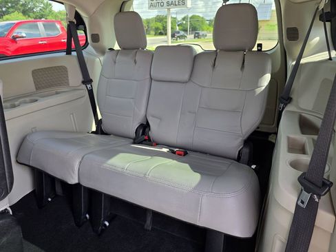 Used 2012 Dodge Grand Caravan Crew FWD image 23