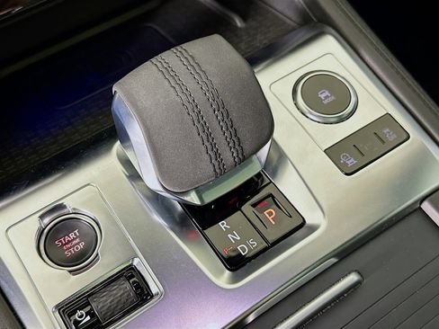 Used 2023 Jaguar F-PACE S image 25