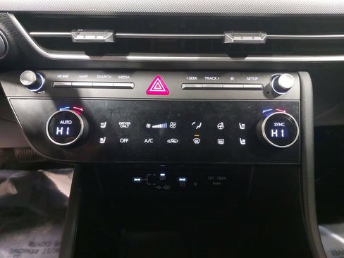 Used 2025 Hyundai Sonata Limited image 21