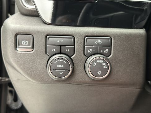 Used 2024 Chevrolet Silverado 1500 LT AWD/4WD image 24