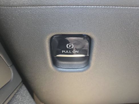 Used 2026 Lincoln Navigator Reserve AWD/4WD image 22