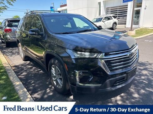 Used 2023 Chevrolet Traverse LT AWD/4WD image 1