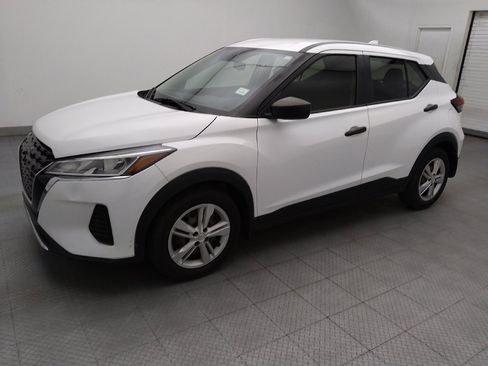 Used 2024 Nissan Kicks S FWD image 2