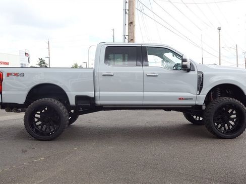 Used 2025 Ford F350 Platinum w/ Platinum Plus Package AWD/4WD image 7