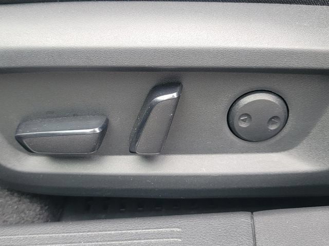 Used 2023 Nissan Rogue SV AWD/4WD image 34