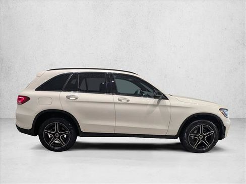 Certified 2022 Mercedes-Benz GLC 300 4MATIC image 4