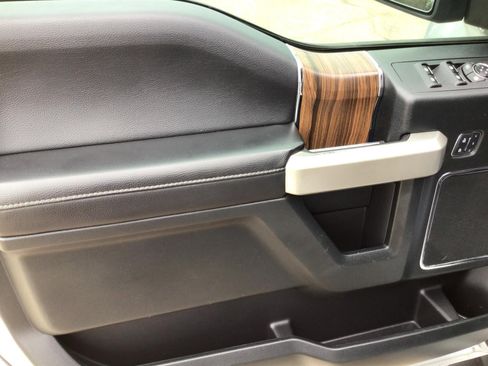 Used 2016 Ford F150 Lariat image 16