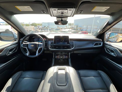 Used 2023 Chevrolet Suburban Premier AWD/4WD image 10