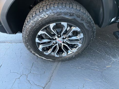 New 2026 GMC Canyon Denali image 14