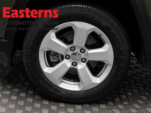 Used 2021 Jeep Compass Latitude AWD/4WD image 33