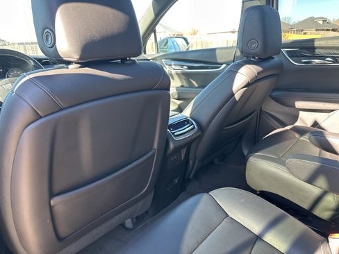 Used 2020 Cadillac XT6 Premium Luxury image 37