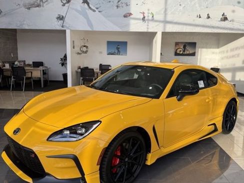 New 2026 Toyota GR86 YUZU Limited image 2