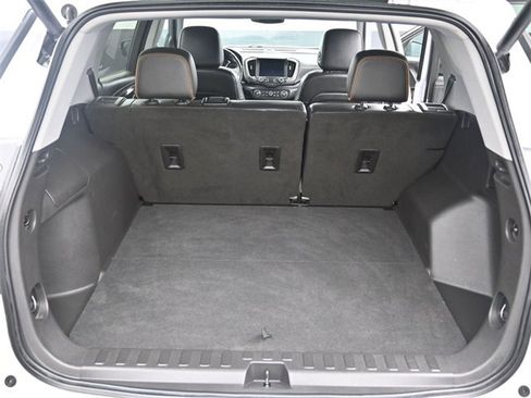 Used 2022 GMC Terrain AT4 w/ Infotainment Package II image 11