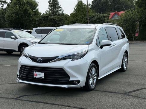Certified 2025 Toyota Sienna XLE w/ XLE Plus Package AWD/4WD image 1