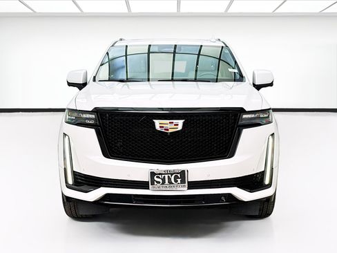 Used 2021 Cadillac Escalade ESV Sport Platinum AWD/4WD image 2