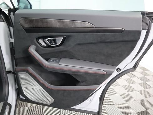 Used 2023 Lamborghini Urus Performante image 28