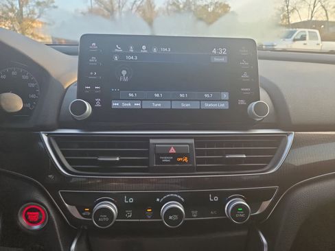 Used 2021 Honda Accord Sport image 16