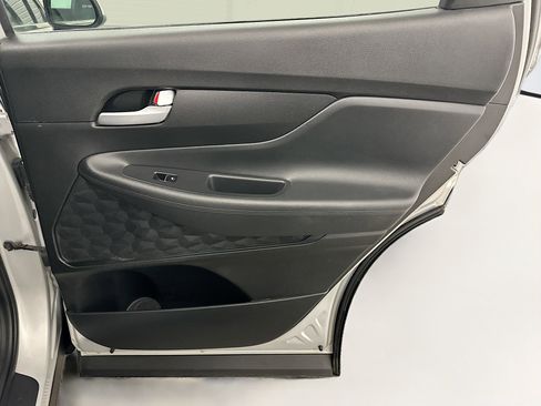 Used 2019 Hyundai Santa Fe SE image 30