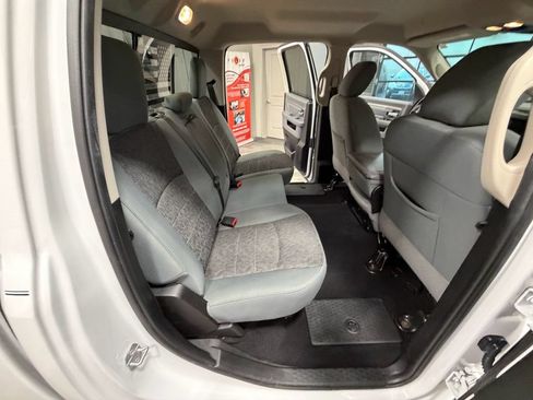 Used 2019 RAM 1500 Big Horn AWD/4WD image 46