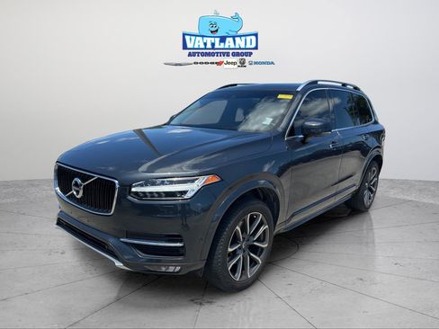 Used 2017 Volvo XC90 T6 Momentum w/ Vision Package image 20