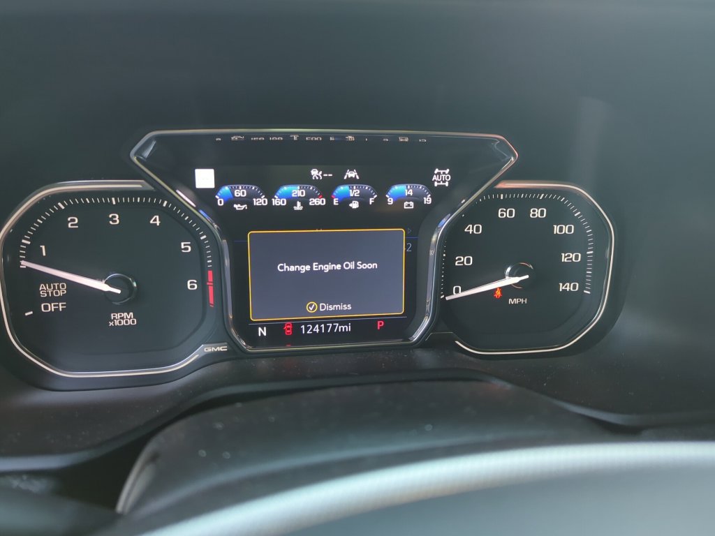 Used 2021 GMC Yukon Denali w/ Denali Premium Package AWD/4WD image 4