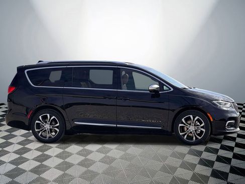 New 2026 Chrysler Pacifica Pinnacle FWD image 5