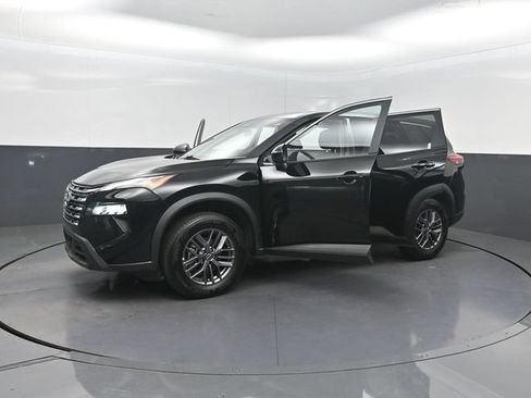 Used 2026 Nissan Rogue SV AWD/4WD image 30