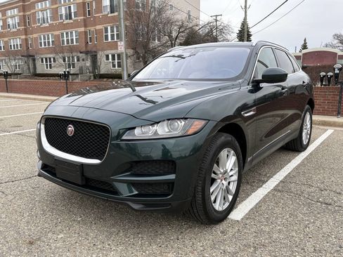 Used 2018 Jaguar F-PACE Prestige image 35