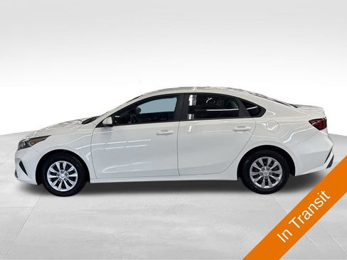 Used 2022 Kia Forte Sedan FWD image 3