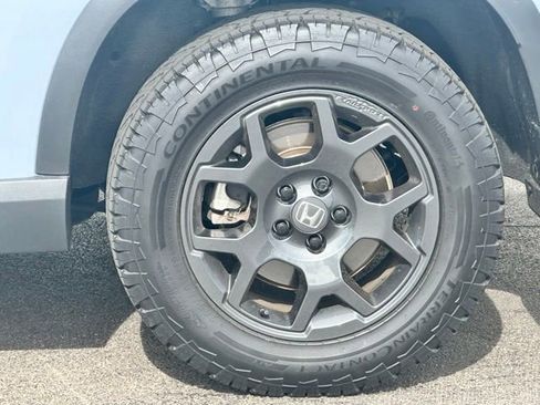 Used 2025 Honda Pilot TrailSport image 7