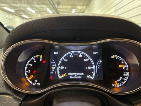 Used 2016 Jeep Grand Cherokee Limited w/ Luxury Group II AWD/4WD image 15