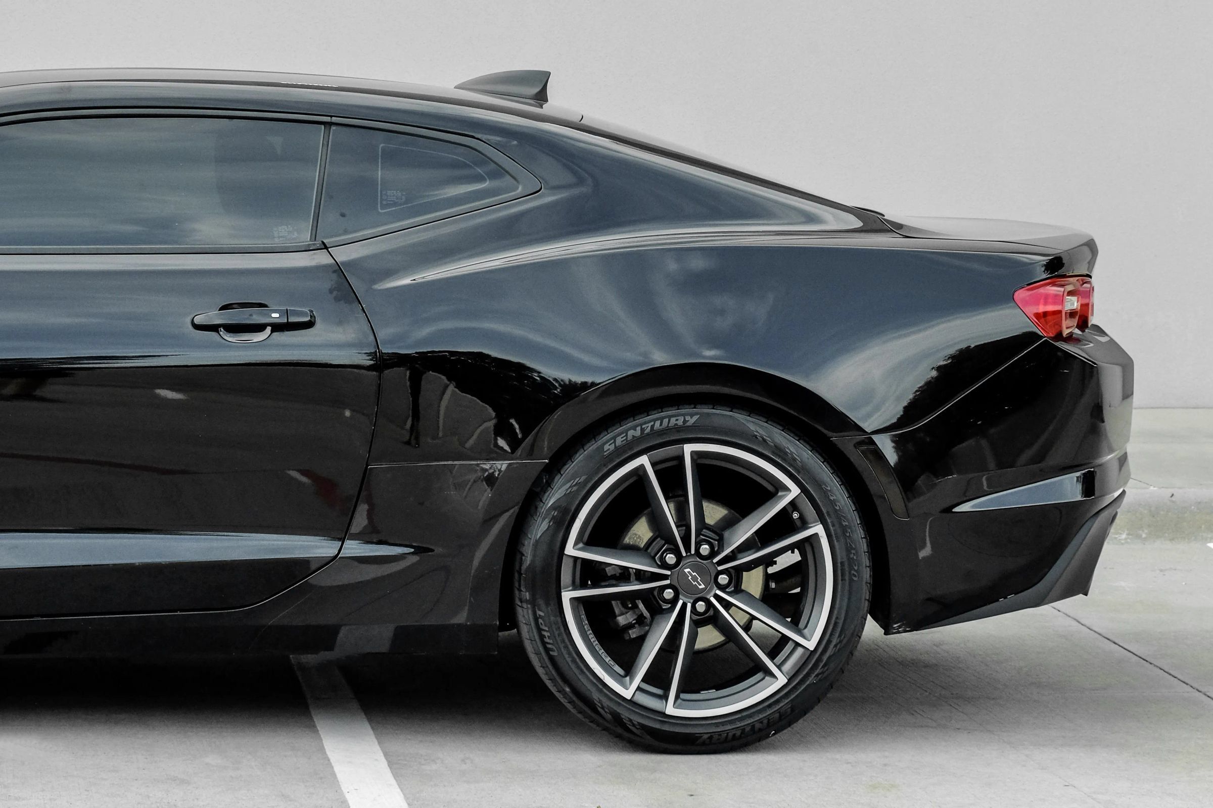 Used 2019 Chevrolet Camaro LT RWD image 12