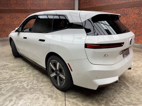 New 2026 BMW iX xDrive60 w/ Premium Package image 3