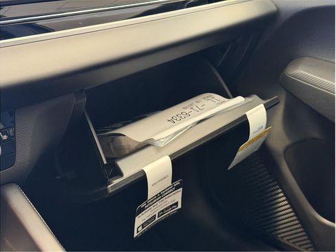 Used 2025 Mitsubishi Outlander 4WD Plug-In Hybrid image 20