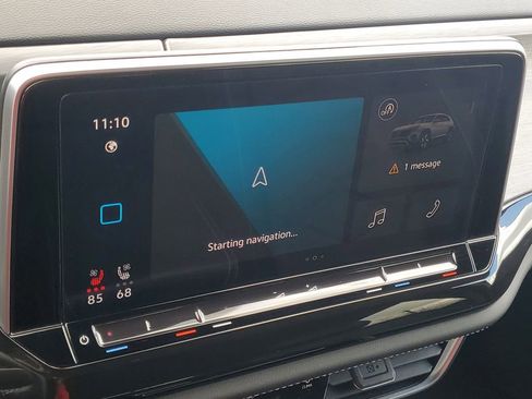 Used 2025 Volkswagen Atlas Cross Sport SE FWD image 19